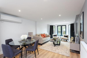 The Carlyle - Stunning Serviced Apartments, London